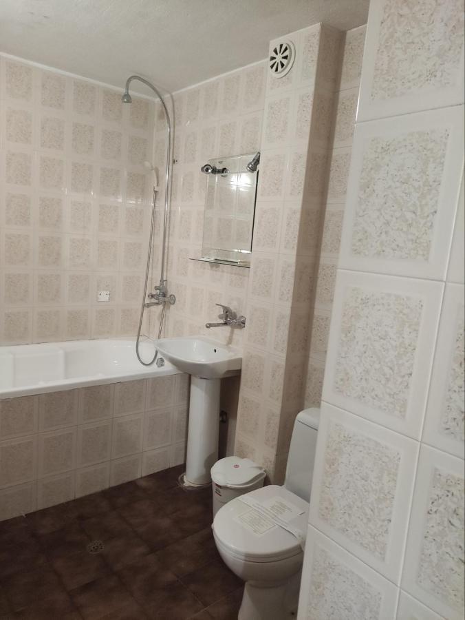 Хотел Златна Котва Kazanlak Exterior photo